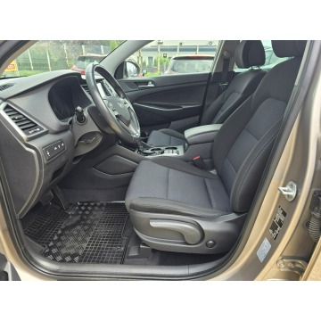 Hyundai Tucson  SUV 2017,  1.6 benzyna, automat - Na sprzedaż za 73 000 zł - Sosnowiec - zdjęcie 6