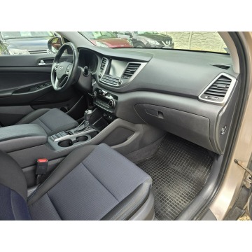 Hyundai Tucson  SUV 2017,  1.6 benzyna, automat - Na sprzedaż za 73 000 zł - Sosnowiec - zdjęcie 10