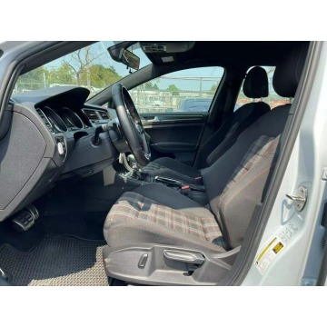 Volkswagen Golf  Hatchback 2018,  2.0 benzyna, automat - Na sprzedaż za 34 000 zł - Wrocław - zdjęcie 7