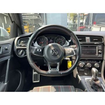Volkswagen Golf  Hatchback 2018,  2.0 benzyna, automat - Na sprzedaż za 34 000 zł - Wrocław - zdjęcie 8