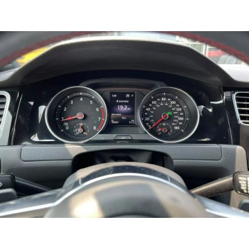 Volkswagen Golf  Hatchback 2018,  2.0 benzyna, automat - Na sprzedaż za 34 000 zł - Wrocław - zdjęcie 10