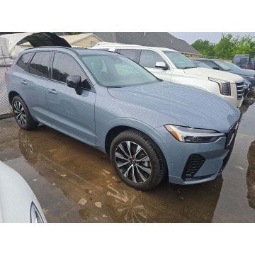 Volvo XC 60 -  Dark Theme / AWD / niski przebieg
