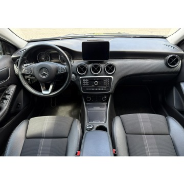 Mercedes - Benz GLA-klasa  SUV 2019,  2.1 diesel, automat - Na sprzedaż za 72 900 zł - Pyzdry - zdjęcie 9