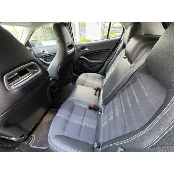Mercedes - Benz GLA-klasa  SUV 2019,  2.1 diesel, automat - Na sprzedaż za 72 900 zł - Pyzdry - zdjęcie 8