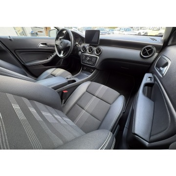 Mercedes - Benz GLA-klasa  SUV 2019,  2.1 diesel, automat - Na sprzedaż za 72 900 zł - Pyzdry - zdjęcie 11