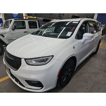 Chrysler Pacifica - LIMITED / Wersja S / Kanada / niski przebieg