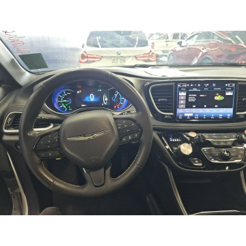 Chrysler Pacifica  Minivan/Van 2022,  3.6 hybryda, automat - Na sprzedaż za 45 000 zł - Warszawa - zdjęcie 8