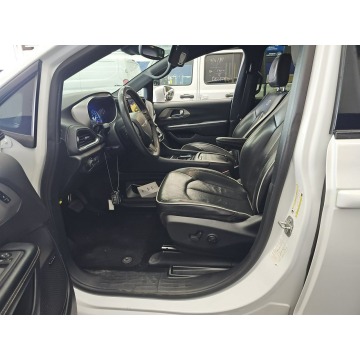 Chrysler Pacifica  Minivan/Van 2022,  3.6 hybryda, automat - Na sprzedaż za 45 000 zł - Warszawa - zdjęcie 7