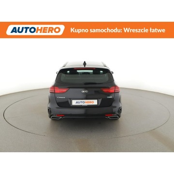Kia Ceed  Kombi 2019,  1.6 hybryda, automat - Na sprzedaż za 54 100 zł - Warszawa - zdjęcie 6