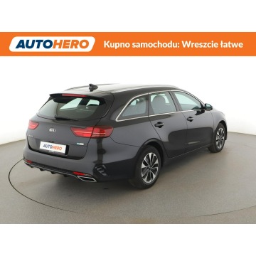 Kia Ceed  Kombi 2019,  1.6 hybryda, automat - Na sprzedaż za 54 100 zł - Warszawa - zdjęcie 7