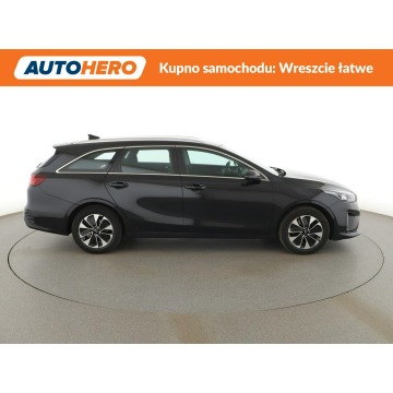 Kia Ceed  Kombi 2019,  1.6 hybryda, automat - Na sprzedaż za 54 100 zł - Warszawa - zdjęcie 9