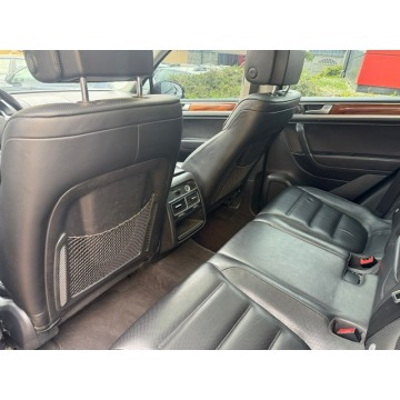 Volkswagen Touareg  SUV 2010,  3.0 diesel - Na sprzedaż za 27 700 zł - Margonin - zdjęcie 6