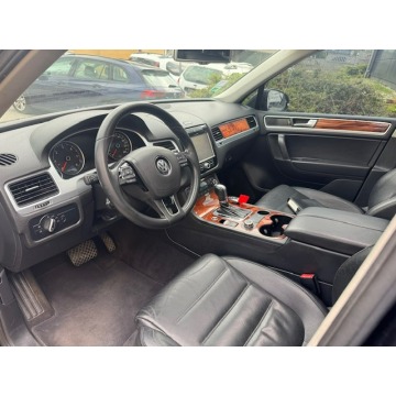 Volkswagen Touareg  SUV 2010,  3.0 diesel - Na sprzedaż za 27 700 zł - Margonin - zdjęcie 11