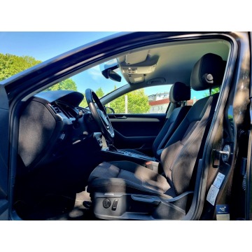 Volkswagen Passat 2016,  1.8 benzyna, automat - Na sprzedaż za 49 900 zł - Szczecin - zdjęcie 9