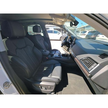 Audi Q5  SUV 2022,  2.0 benzyna, automat - Na sprzedaż za 62 000 zł - Warszawa - zdjęcie 8