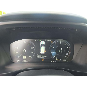 Volvo   SUV 2022,  2.0 benzyna, automat - Na sprzedaż za 49 000 zł - Warszawa - zdjęcie 6