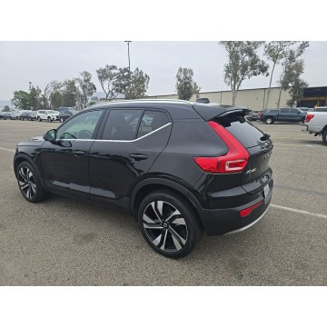 Volvo   SUV 2023,  2.0 benzyna, automat - Na sprzedaż za 52 000 zł - Warszawa - zdjęcie 5