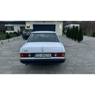 Mercedes - Benz W201  Sedan/Limuzyna 1986,  2.0 benzyna - Na sprzedaż za 39 997 zł - Gdańsk - zdjęcie 6
