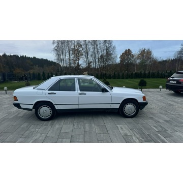 Mercedes - Benz W201  Sedan/Limuzyna 1986,  2.0 benzyna - Na sprzedaż za 39 997 zł - Gdańsk - zdjęcie 5