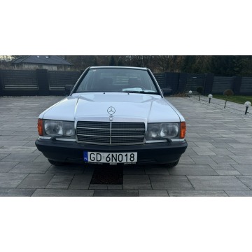 Mercedes - Benz W201  Sedan/Limuzyna 1986,  2.0 benzyna - Na sprzedaż za 39 997 zł - Gdańsk - zdjęcie 4