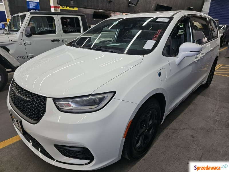 Chrysler Pacifica  Minivan/Van 2022,  3.6 hybryda, automat - Na sprzedaż za 45 000 zł - Warszawa