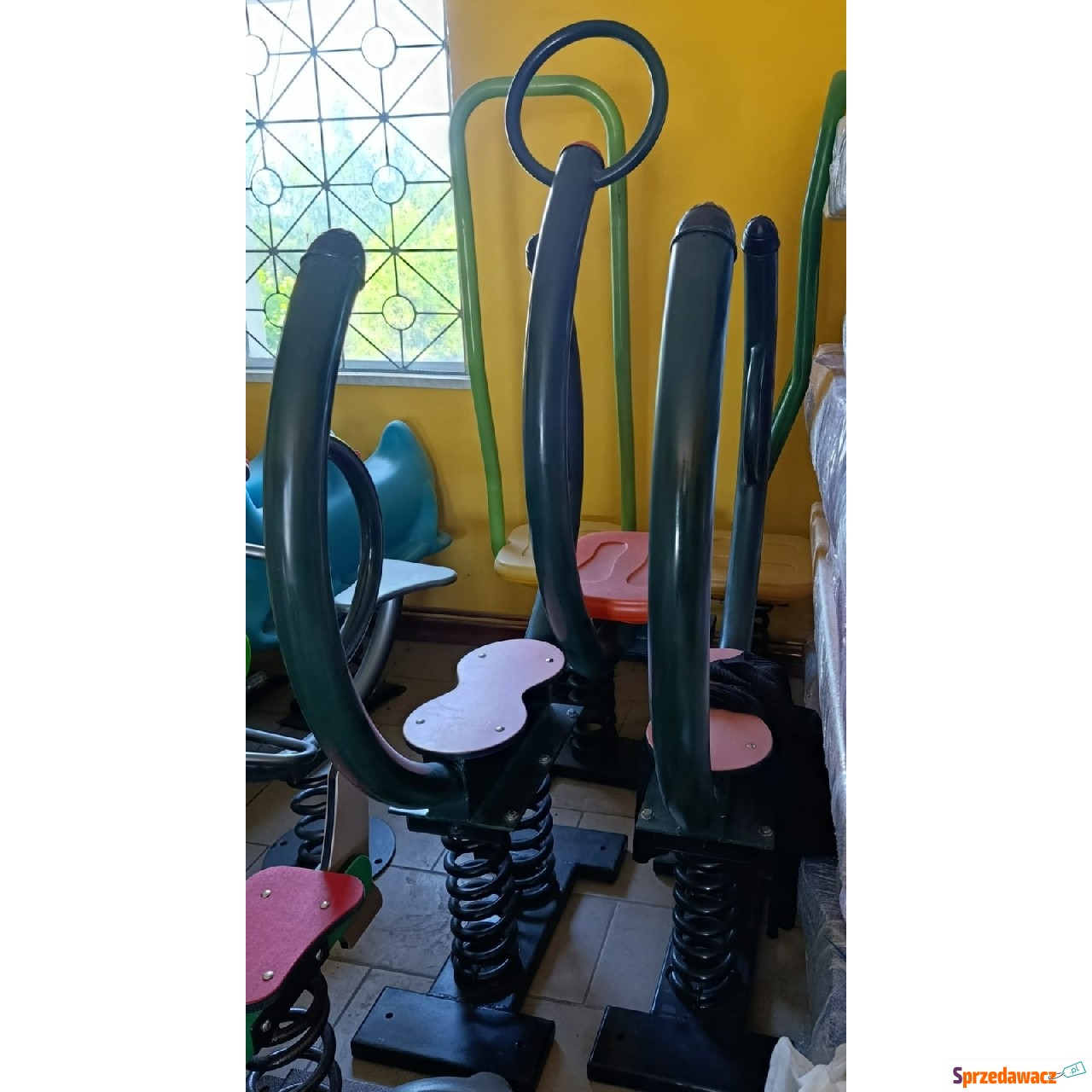 Bujak do ogrodu - plac zabaw.
