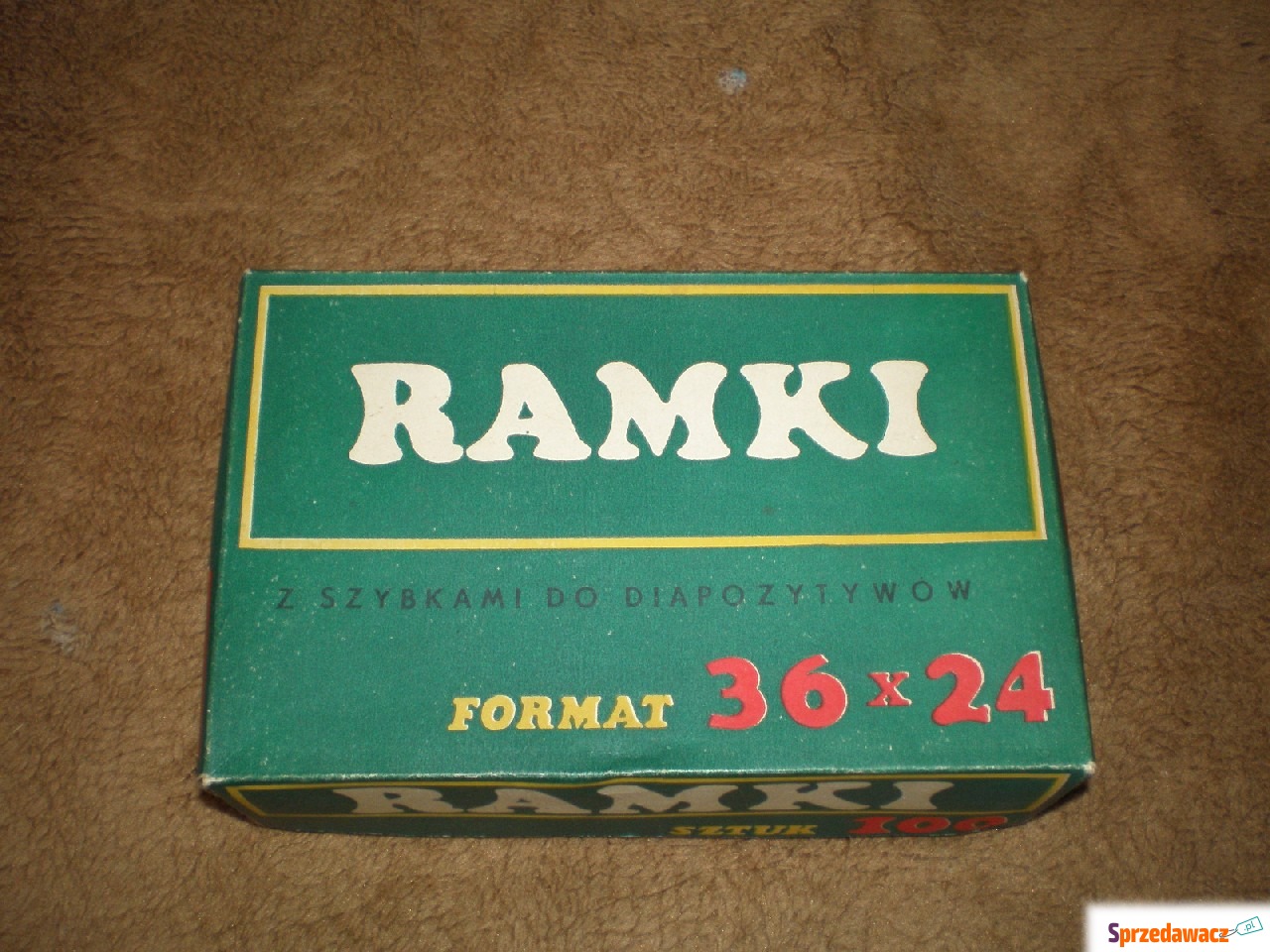 Ramki - 100 sztuk nowych, nieu...