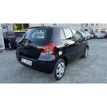 Toyota Yaris  Hatchback 2008,  1.3 benzyna - Na sprzedaż za 17 900 zł - Elbląg - zdjęcie 4