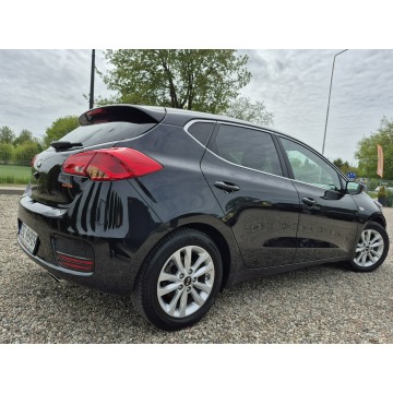 Kia Ceed  Hatchback 2017,  1.6 benzyna - Na sprzedaż za 42 900 zł - Łosino - zdjęcie 2