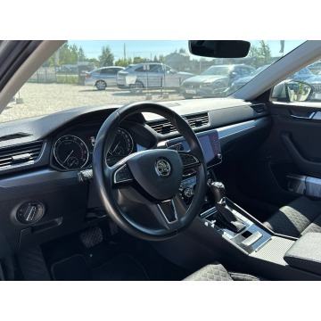 Skoda Superb  Sedan/Limuzyna 2019,  2.0 benzyna, automat - Na sprzedaż za 84 900 zł - Michałowice-Wieś - zdjęcie 10