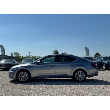 Skoda Superb  Sedan/Limuzyna 2019,  2.0 benzyna, automat - Na sprzedaż za 84 900 zł - Michałowice-Wieś - zdjęcie 7