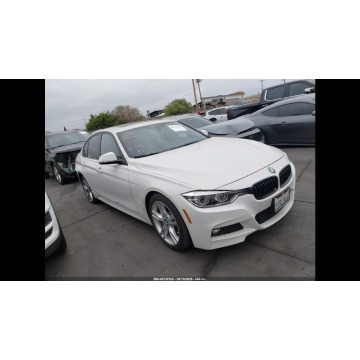 BMW Seria 3  Sedan/Limuzyna 2017,  2.0 benzyna, automat - Na sprzedaż za 27 000 zł - Warszawa - zdjęcie 3