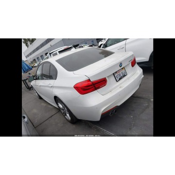 BMW Seria 3  Sedan/Limuzyna 2017,  2.0 benzyna, automat - Na sprzedaż za 27 000 zł - Warszawa - zdjęcie 5
