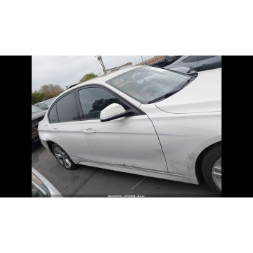 BMW Seria 3  Sedan/Limuzyna 2017,  2.0 benzyna, automat - Na sprzedaż za 27 000 zł - Warszawa - zdjęcie 6