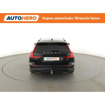 Volvo V60  Kombi 2023,  2.0 diesel, automat - Na sprzedaż za 108 200 zł - Warszawa - zdjęcie 6