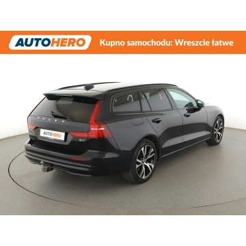Volvo V60  Kombi 2023,  2.0 diesel, automat - Na sprzedaż za 108 200 zł - Warszawa - zdjęcie 7