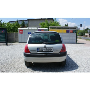 Renault Clio  Hatchback 2000,  1.4 benzyna - Na sprzedaż za 5 900,00 zł - Ostrów Wielkopolski - zdjęcie 4