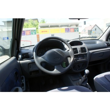 Renault Clio  Hatchback 2000,  1.4 benzyna - Na sprzedaż za 5 900,00 zł - Ostrów Wielkopolski - zdjęcie 12