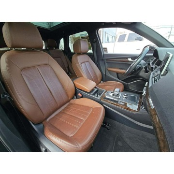 Audi Q5  SUV 2019,  2.0 benzyna, automat - Na sprzedaż za 33 900 zł - Warszawa - zdjęcie 6