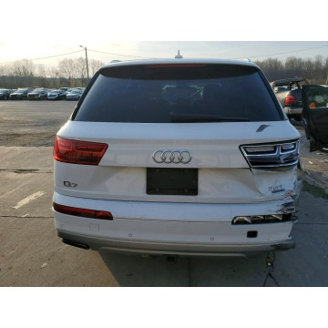 Audi Q7  SUV 2018,  3.0 benzyna, automat - Na sprzedaż za 45 000 zł - Warszawa - zdjęcie 6