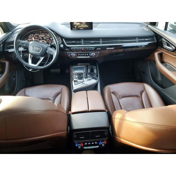 Audi Q7  SUV 2018,  3.0 benzyna, automat - Na sprzedaż za 45 000 zł - Warszawa - zdjęcie 8