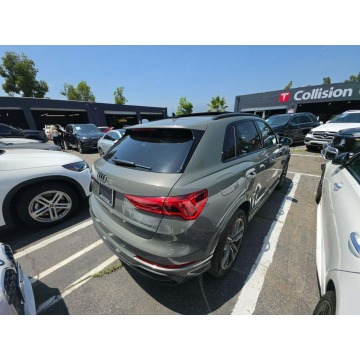 Audi Q3  SUV 2024,  2.0 benzyna, automat - Na sprzedaż za 65 000 zł - Warszawa - zdjęcie 3