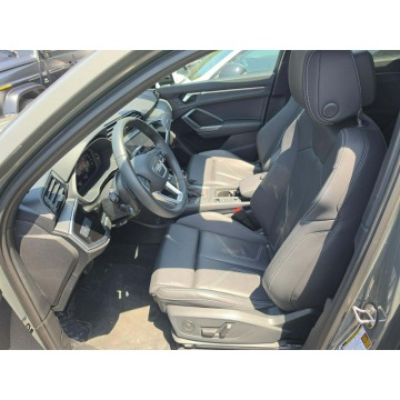 Audi Q3  SUV 2024,  2.0 benzyna, automat - Na sprzedaż za 65 000 zł - Warszawa - zdjęcie 5
