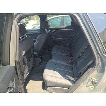 Audi Q3  SUV 2024,  2.0 benzyna, automat - Na sprzedaż za 65 000 zł - Warszawa - zdjęcie 10