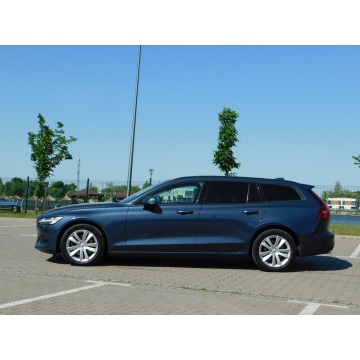 Volvo V60  Kombi 2021,  2.0 benzyna, automat - Na sprzedaż za 75 555 zł - Żyrardów - zdjęcie 2