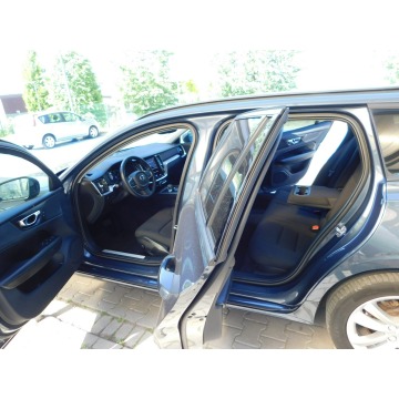 Volvo V60  Kombi 2021,  2.0 benzyna, automat - Na sprzedaż za 75 555 zł - Żyrardów - zdjęcie 8