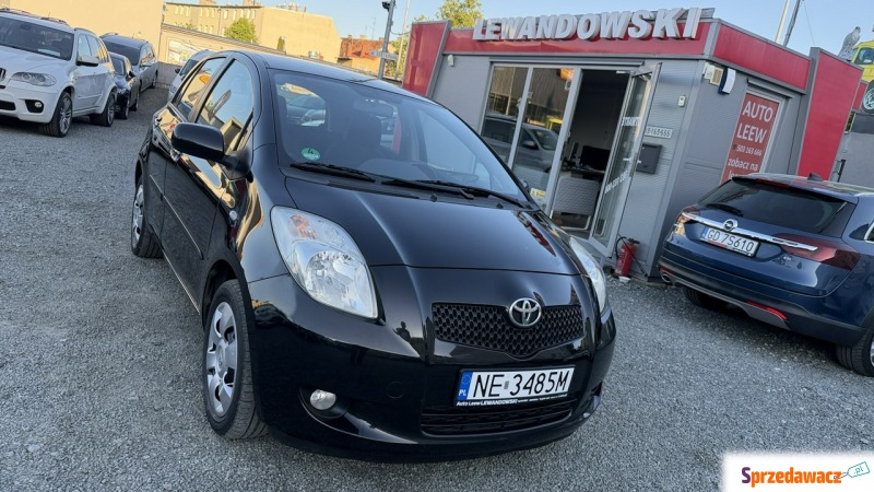 Toyota Yaris  Hatchback 2008,  1.3 benzyna - Na sprzedaż za 17 900 zł - Elbląg