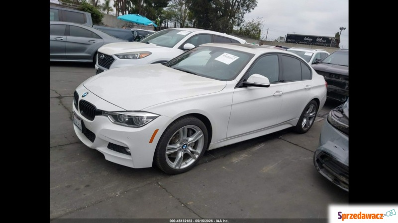 BMW Seria 3  Sedan/Limuzyna 2017,  2.0 benzyna, automat - Na sprzedaż za 27 000 zł - Warszawa