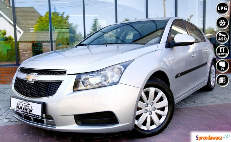 Chevrolet Cruze  Hatchback 2011,  1.6 benzyna+LPG - Na sprzedaż za 13 999 zł - Świebodzin