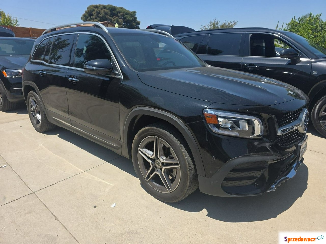 Mercedes - Benz GLB-klasa 2022